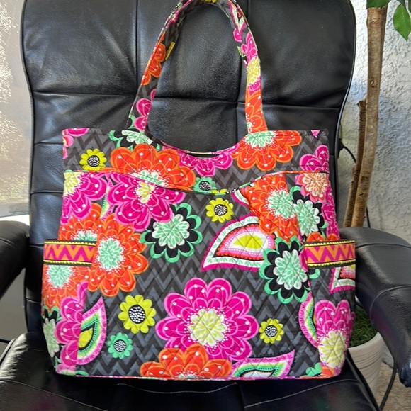 Vera Bradley Handbags - Vera Bradley Large Tote Bag